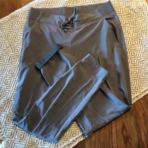 Athleta mid-city gray joggers, reflective ankle